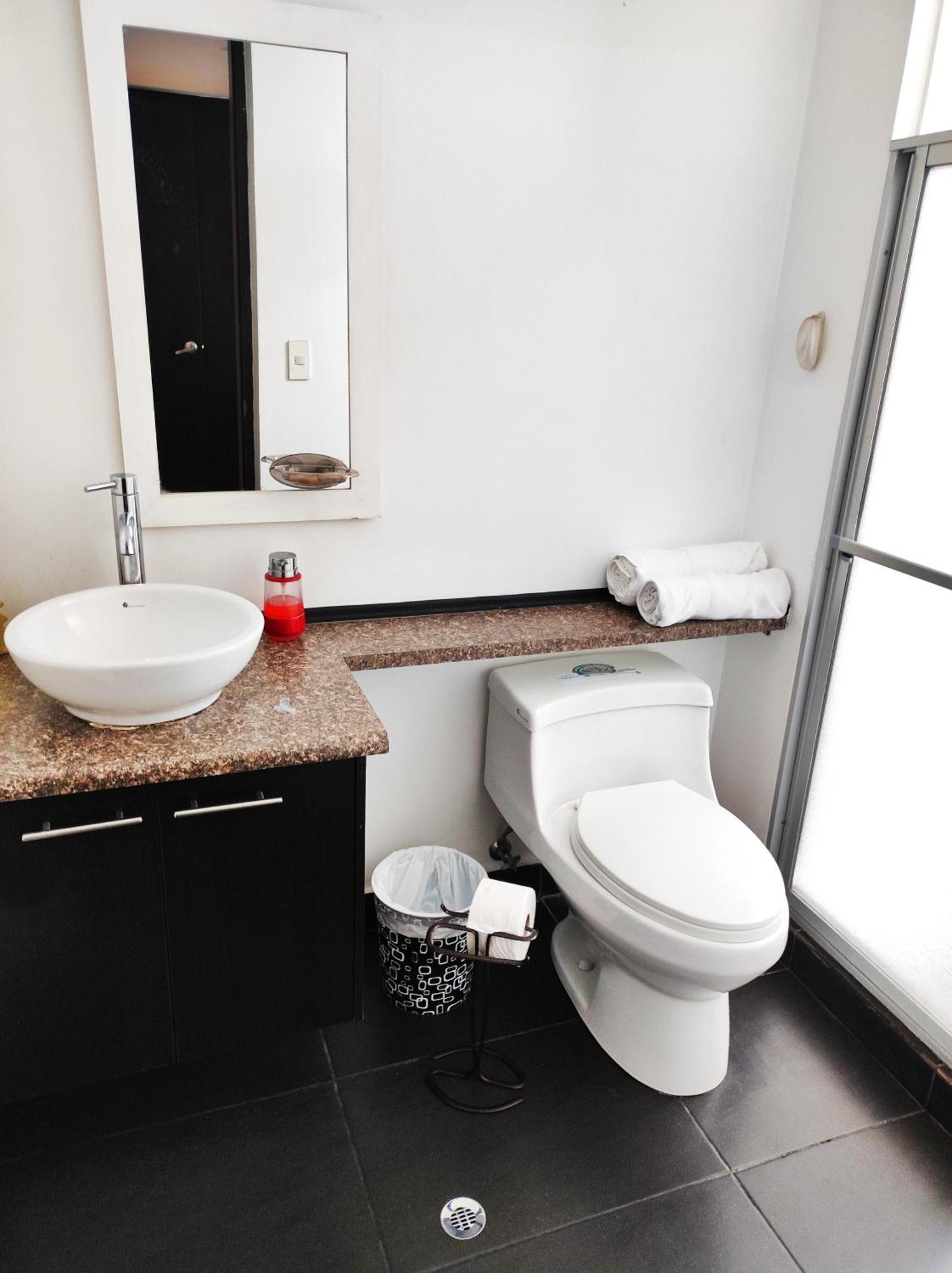 Coliving Ecuador Apartamentos Sector Swiss Hotel Кіто Екстер'єр фото